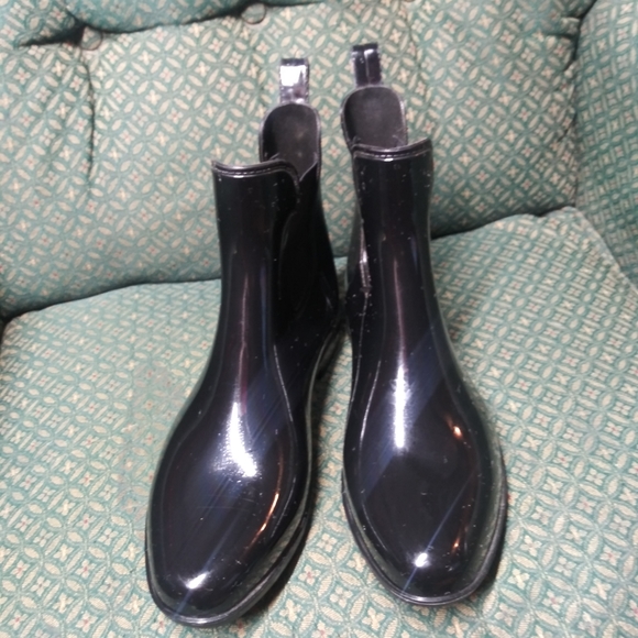 walmart Shoes - Mud boots size 9 womens